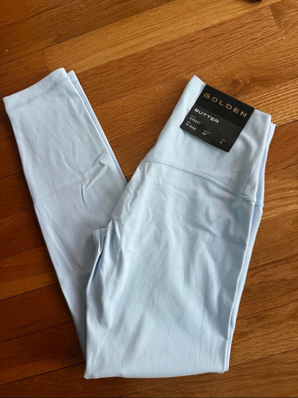 Aritzia Butter Leggings in Light Blue size 4 brand new with tags Villa blue